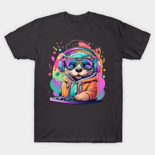 Otter DJ colourful 90s design T-Shirt